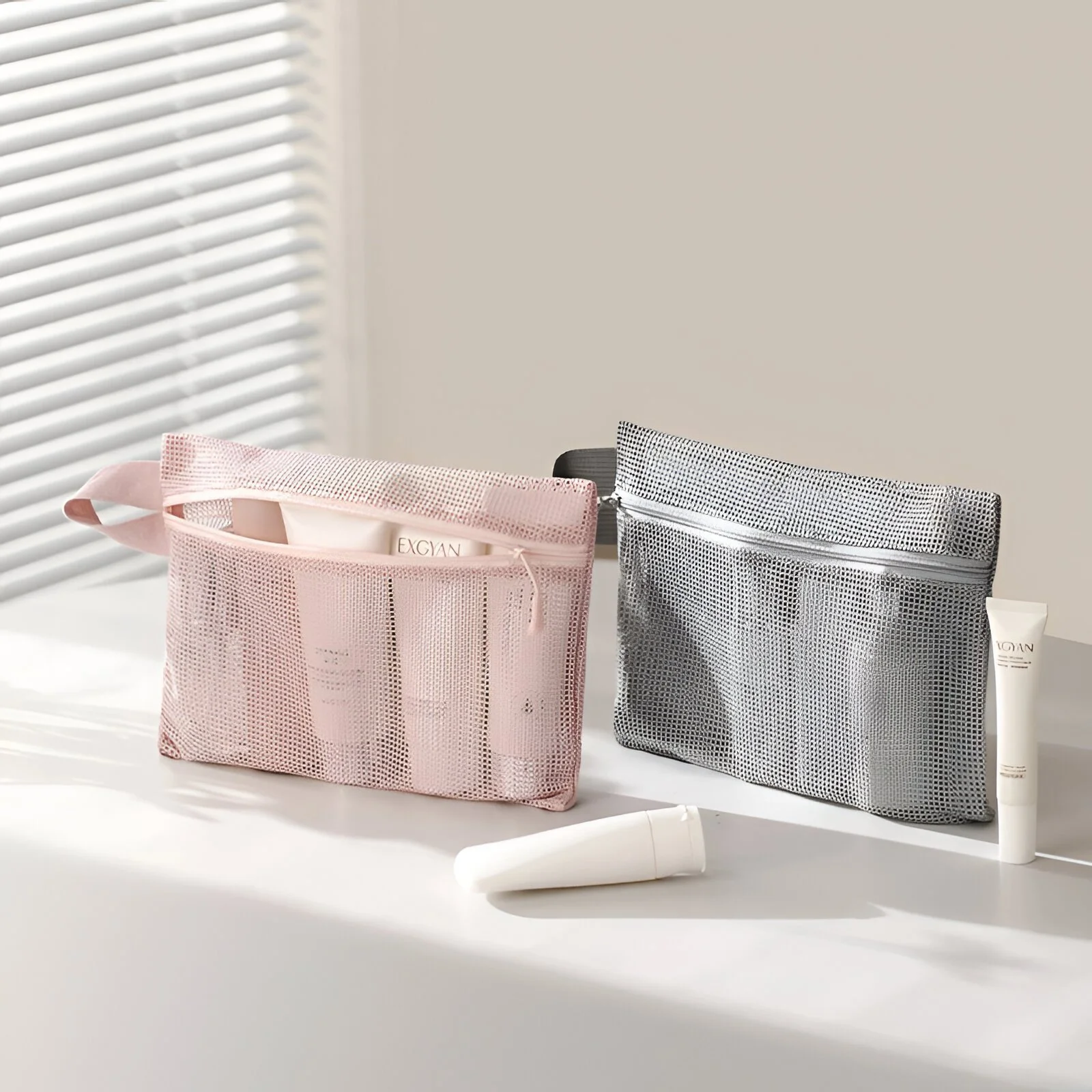 Portable Mesh Makeup Storage Pouch with Breathable Design