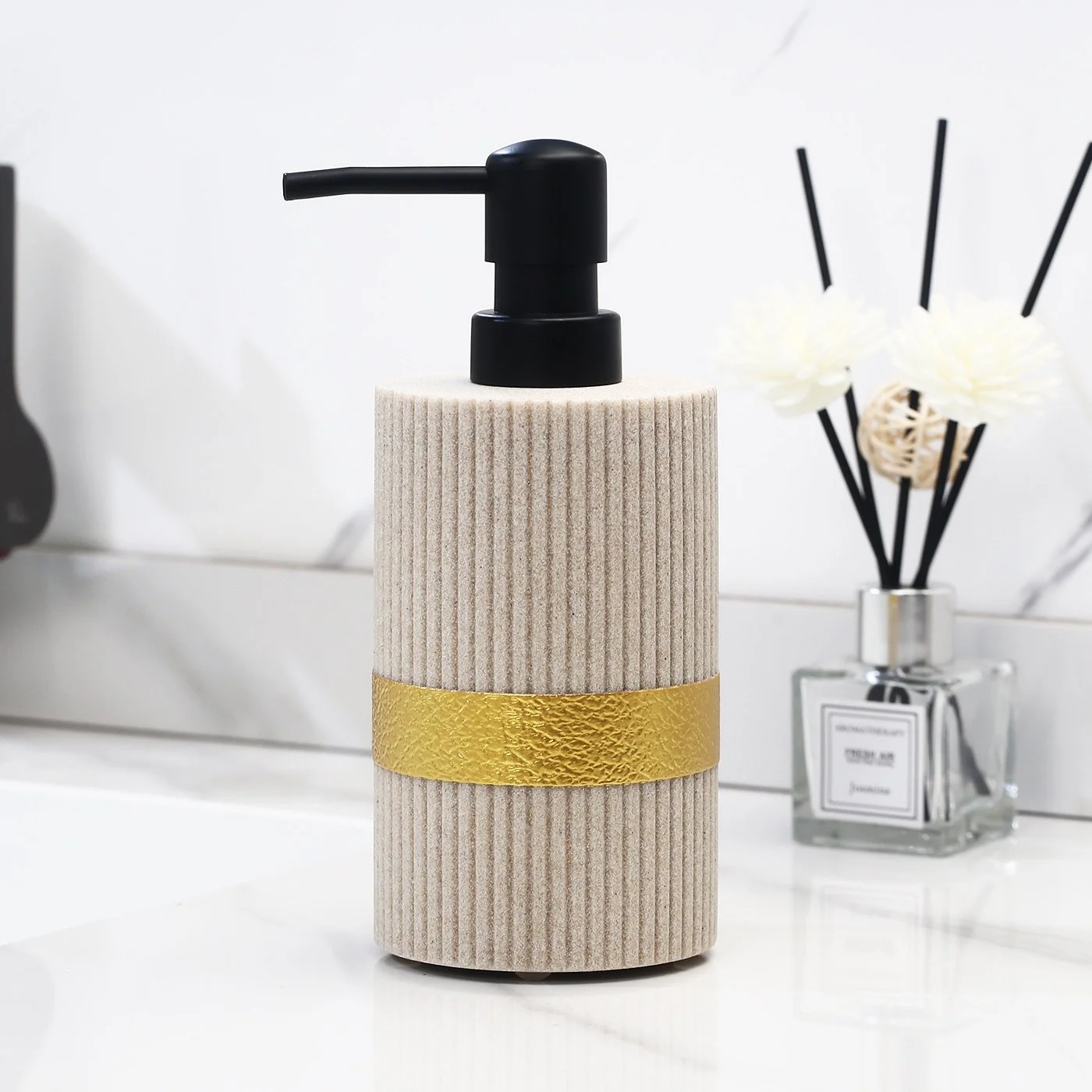 Large Capacity Bathroom Soap & Lotion Press Dispenser Bottle