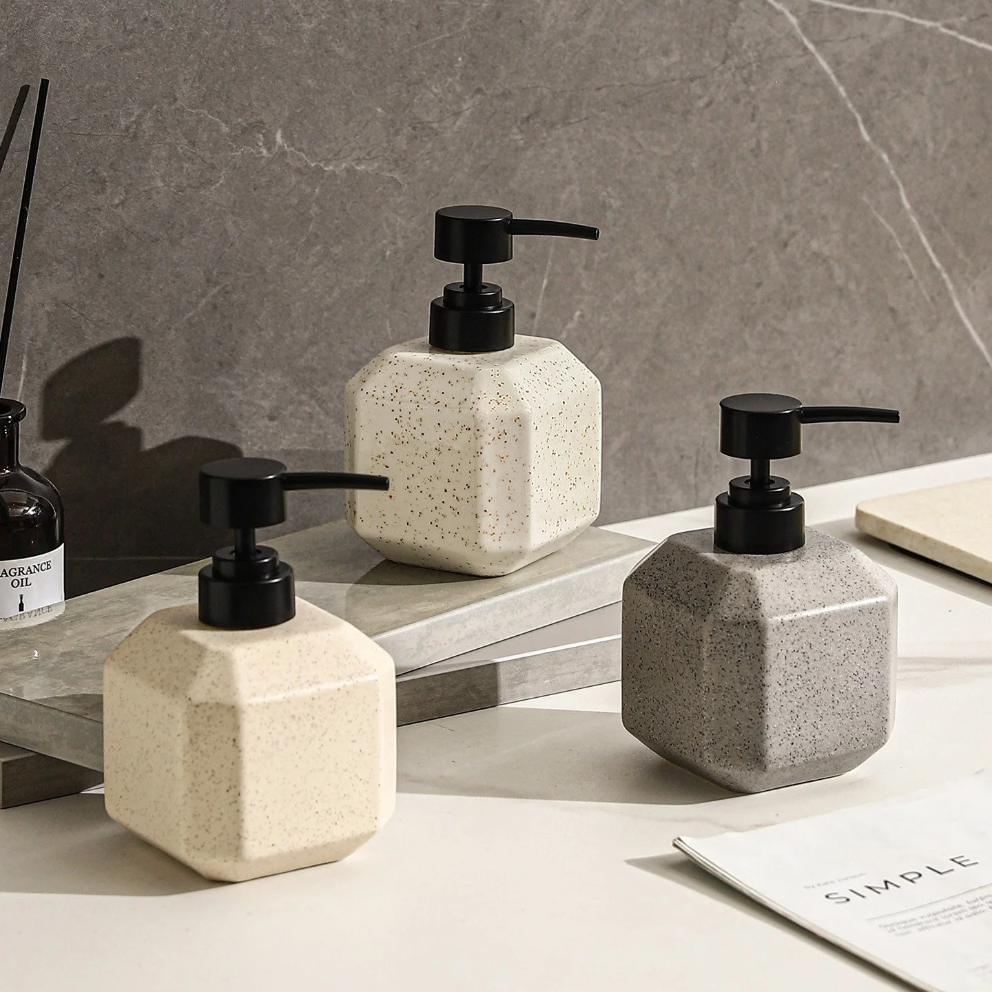 Elegant 13 fl oz Ceramic Soap & Lotion Dispenser for Bathroom & Kitchen