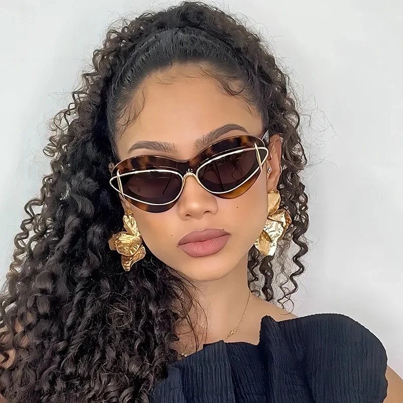 Y2K Oval Punk Sunglasses for Men & Women – Retro UV400 Hip Hop Cat Eye Shades
