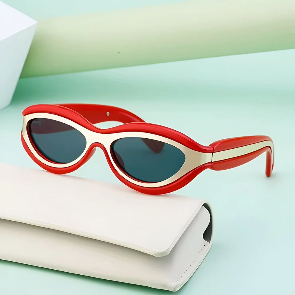 Y2K Cat Eye Gradient Mirror Sunglasses UV400 – Retro Unisex Style