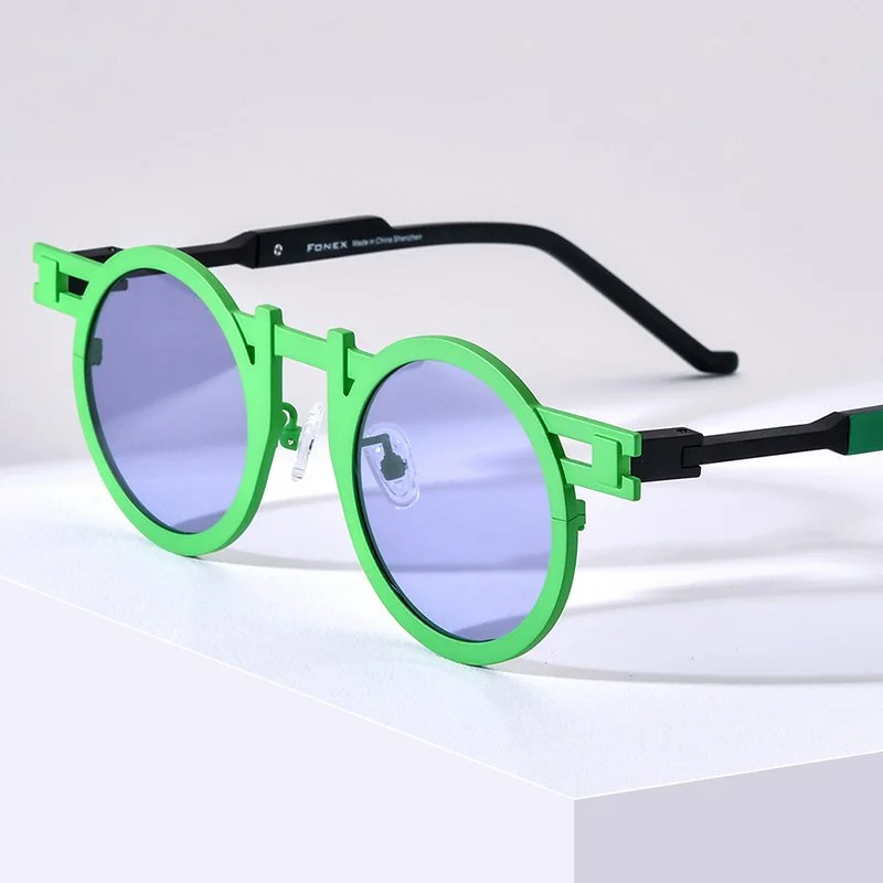 Trendy Round Polarized Sunglasses for Women - Vintage Retro Titanium Frames