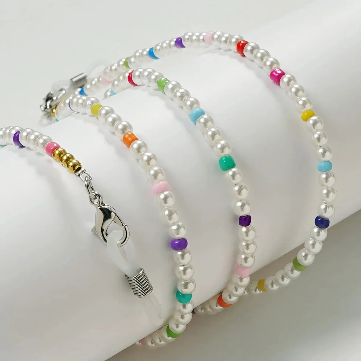 Beaded Acrylic Eyeglass & Mask Chain for Women – Stylish Eyewear Necklace