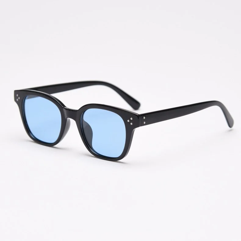 Cat Eye Polarized Sunglasses for Women – Trendy Black Square Frames with Rivet Detail