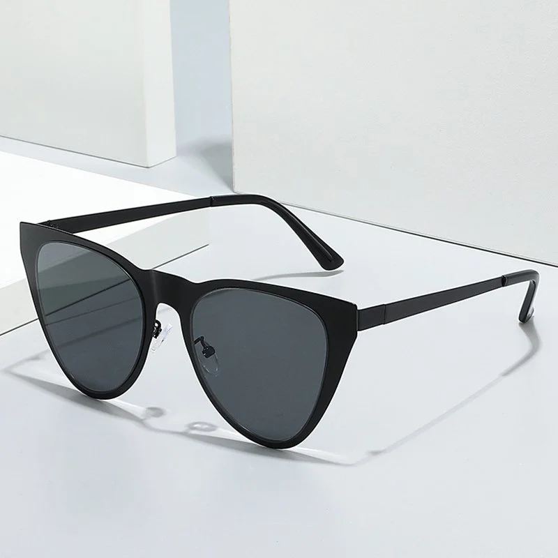 Vintage Oversized Cat Eye Sunglasses for Women, Mirror Shades UV400 Protection