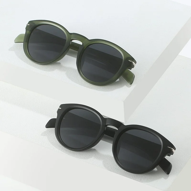 Retro Round Polarized Sunglasses for Men & Women - UV400 Protection