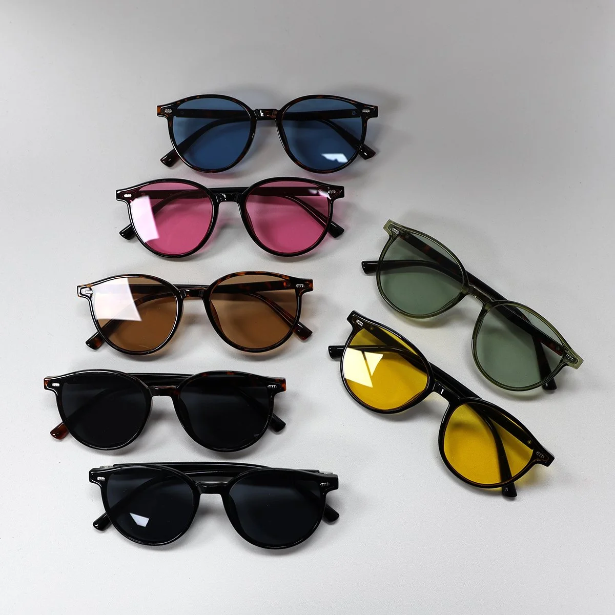 Luxury Black Round Sunglasses UV400