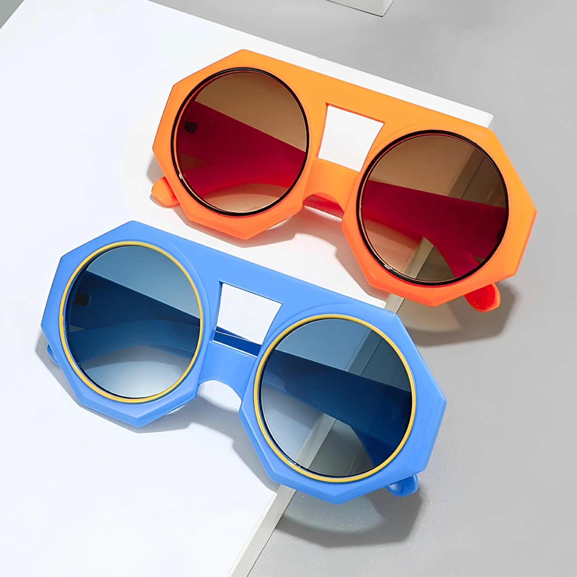 Retro Oversized Square Sunglasses for Women and Men – Gradient UV400 Protection