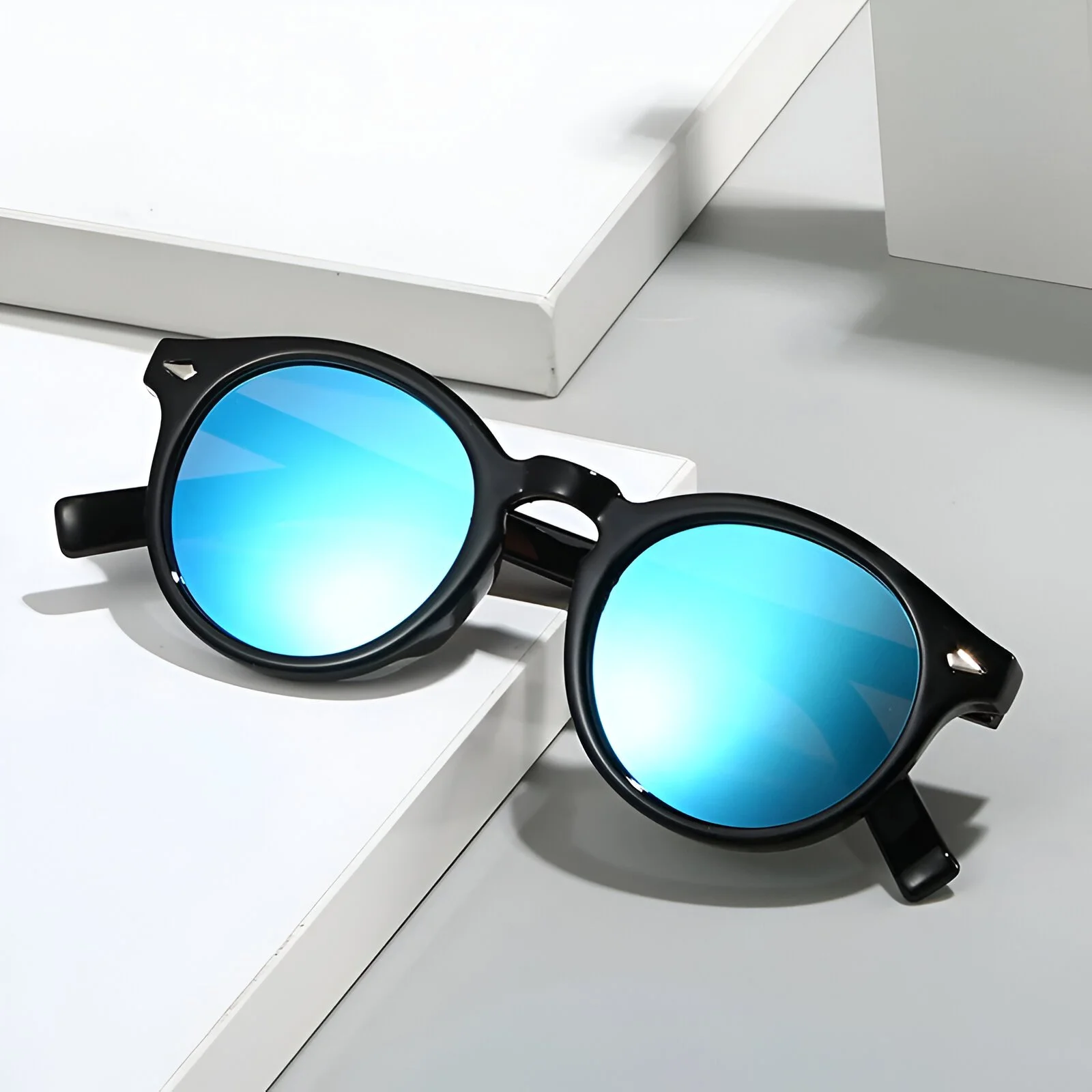 Luxury Round Polarized Sunglasses UV400 Gradient Retro Shades